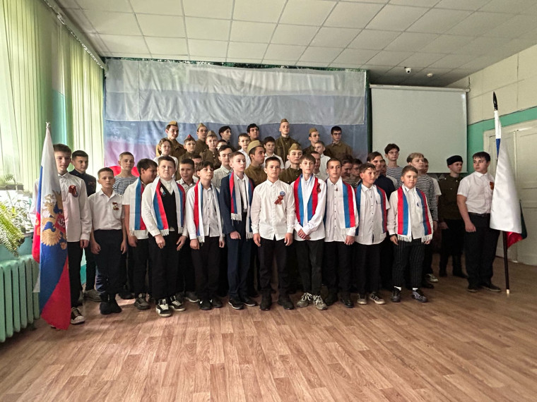 В 4 корпусе МБОУ СОШ №3 состоялся фестиваль «Салют, Победа!».