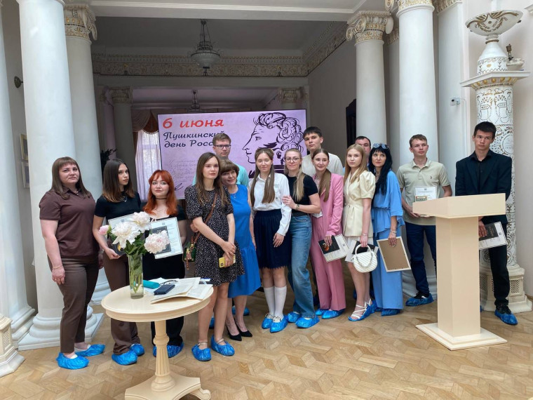"В литературу я влюблён навеки... ".